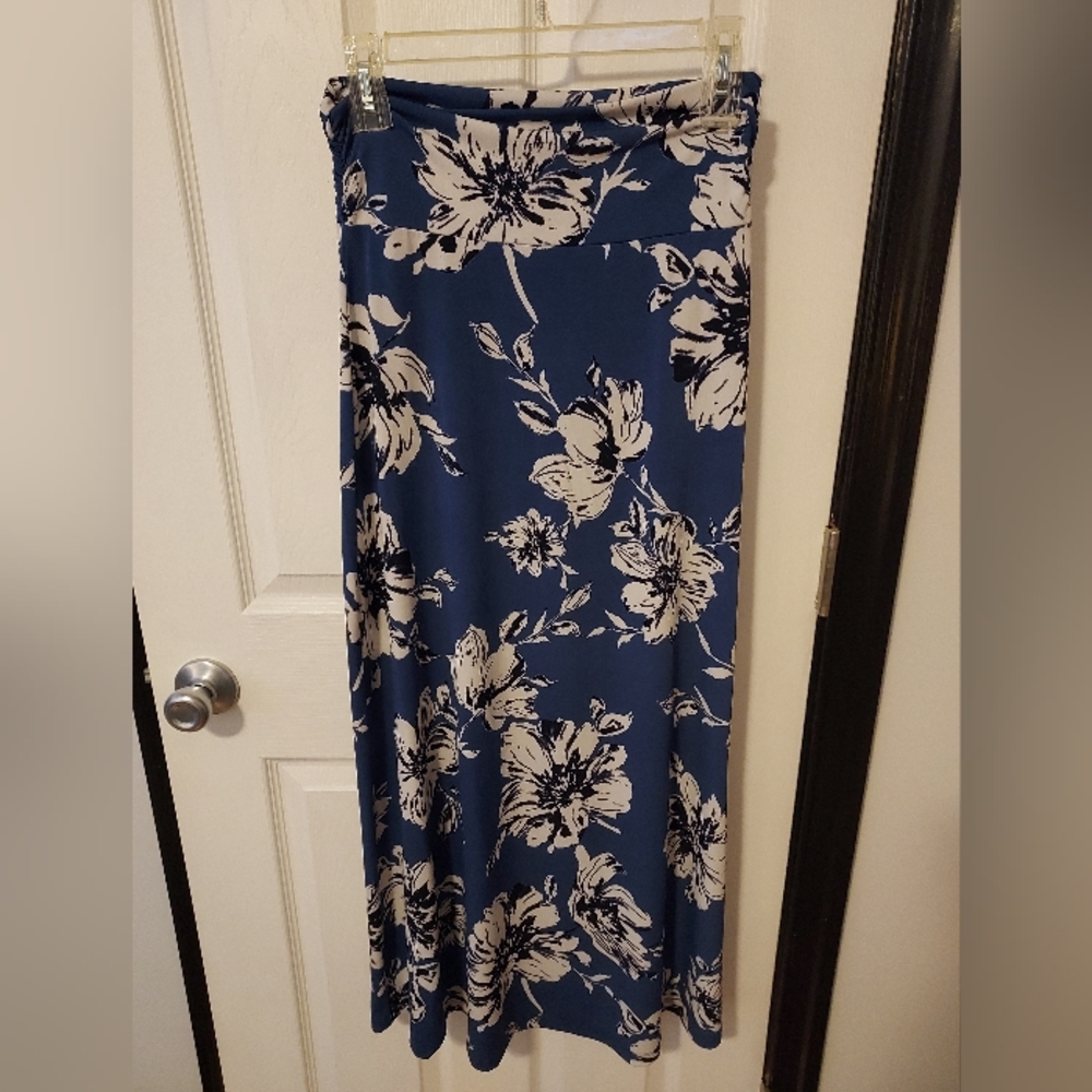 GILLI maxi skirt
